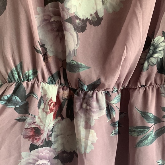 City Chic NEW Blouse Floral Short Sleeve V-neck Rosewood XXL Career Casual - Picture 10 of 12